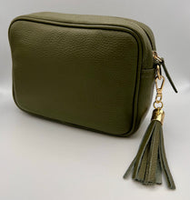 Load image into Gallery viewer, Leather 1 zip camera crossbody bag
