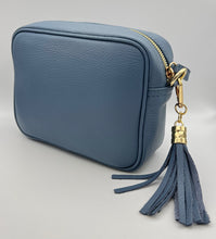 Load image into Gallery viewer, Leather 1 zip camera crossbody bag