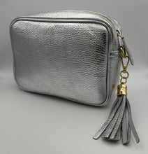 Load image into Gallery viewer, Leather 1 zip camera crossbody bag