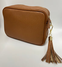 Load image into Gallery viewer, Leather 1 zip camera crossbody bag