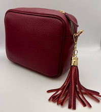 Load image into Gallery viewer, Leather 1 zip camera crossbody bag