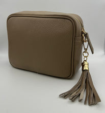 Load image into Gallery viewer, Leather 1 zip camera crossbody bag