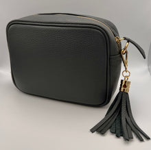 Load image into Gallery viewer, Leather 1 zip camera crossbody bag