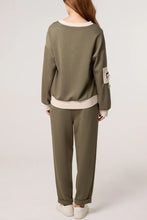 Load image into Gallery viewer, Contrast v-neck tracksuit
