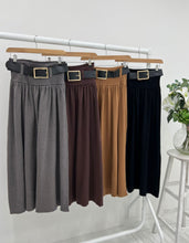 Load image into Gallery viewer, Enzoria knitted skirt
