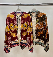 Load image into Gallery viewer, Panther print satin jacket
