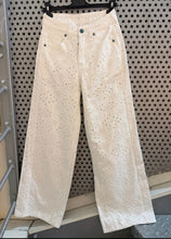 Load image into Gallery viewer, Melly broderie anglaise jeans
