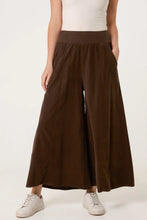 Load image into Gallery viewer, Corduroy wide leg trousers
