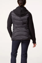 Load image into Gallery viewer, Quilted hood jacket
