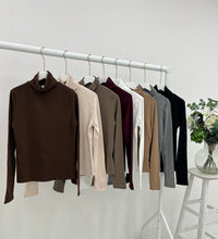 Load image into Gallery viewer, Mic Lorene high neck top
