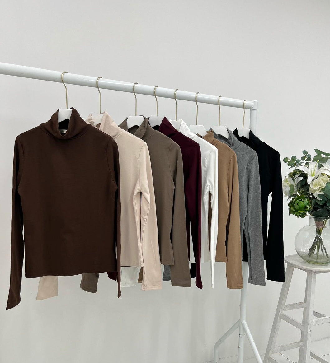 Mic Lorene high neck top