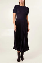 Load image into Gallery viewer, Short sleeve knitted pleated dress
