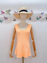 Load image into Gallery viewer, Stonewashed cotton frayed vest
