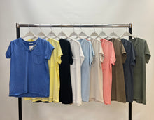 Load image into Gallery viewer, Stonewashed cotton pocket t-shirt
