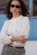 Load image into Gallery viewer, InApril 1986 cotton embroidered shirt
