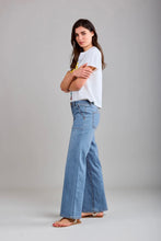 Load image into Gallery viewer, Toxik3 square pocket jeans
