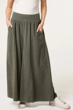 Load image into Gallery viewer, Corduroy wide leg trousers
