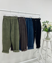 Load image into Gallery viewer, Corduroy trouser
