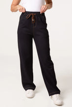 Load image into Gallery viewer, QED contrast stitch stretch jeans
