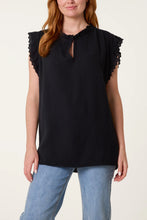Load image into Gallery viewer, Cheesecloth sleeveless top
