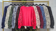 Load image into Gallery viewer, Flower crochet sleeve jumper
