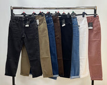 Load image into Gallery viewer, Toxik3 denim mom jeans
