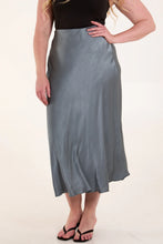 Load image into Gallery viewer, Plain satin skirt
