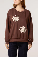 Load image into Gallery viewer, Daisy sweatshirt
