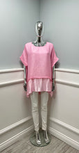 Load image into Gallery viewer, Crepe satin top
