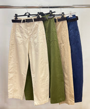 Load image into Gallery viewer, Premium cotton barrel leg trouser

