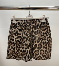 Load image into Gallery viewer, Leopard print cheesecloth shorts

