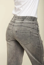 Load image into Gallery viewer, Toxik3 jogger jeans
