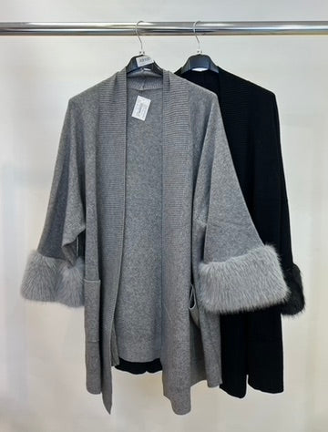 Faux fur sleeve cape