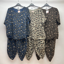 Load image into Gallery viewer, Leopard cheesecloth co-ord

