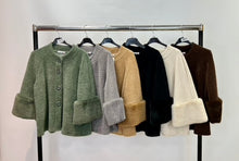 Load image into Gallery viewer, Faux sleeve coat
