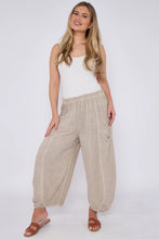 Load image into Gallery viewer, Stonewashed linen blend cotton trouser
