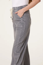 Load image into Gallery viewer, QED denim barrel leg trousers
