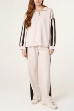 Load image into Gallery viewer, Stripe tracksuit
