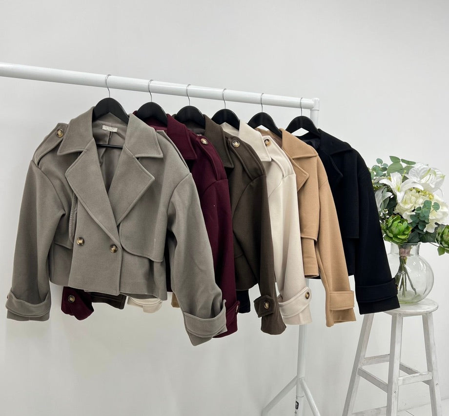 Cropped button detail jacket