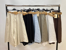 Load image into Gallery viewer, Linen belt culottes
