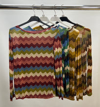 Load image into Gallery viewer, Cashmere blend zig zag top
