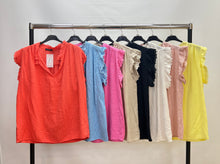 Load image into Gallery viewer, Cheesecloth sleeveless top
