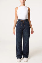 Load image into Gallery viewer, QED rhinestone stretch jeans
