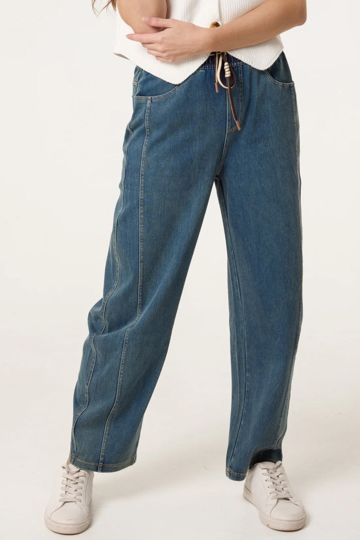 Barrel leg stretch jeans
