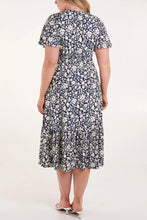 Load image into Gallery viewer, Flower print dress
