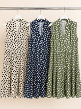 Load image into Gallery viewer, Polka dot sleeveless dress
