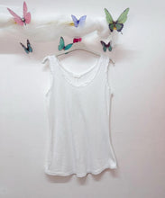 Load image into Gallery viewer, Stonewashed cotton frayed vest
