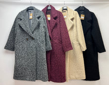 Load image into Gallery viewer, Plain boucle coat
