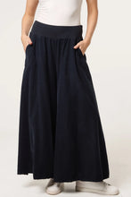 Load image into Gallery viewer, Corduroy wide leg trousers
