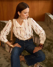 Load image into Gallery viewer, InApril 1986 cotton flower embroidered shirt

